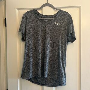 Under Armour gray athletic t shirt. Size XL!